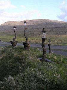 Froyar Lights im Gelnde nahe der Stadt Trshavn