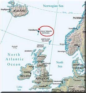Kartenausschnitt Nordatlantik: Føroyar Islands zwischen Schottland und Island