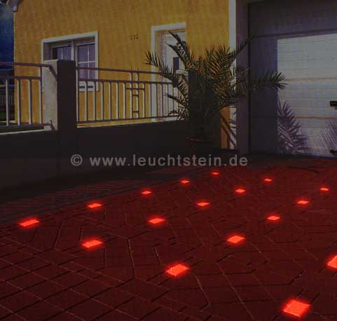 Befahrbarer LED-Leuchtstein Wisdom in scarlet-rot